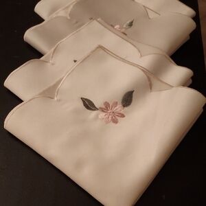 Vintage Cream Embriodered Napkins Pink Flower Green Leaves Set Of 11 Bridgerton